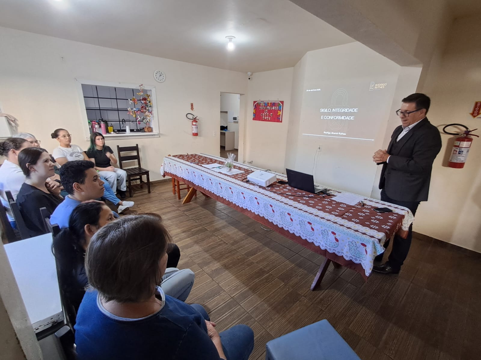Itá: palestra reúne profissionais do serviço de acolhimento